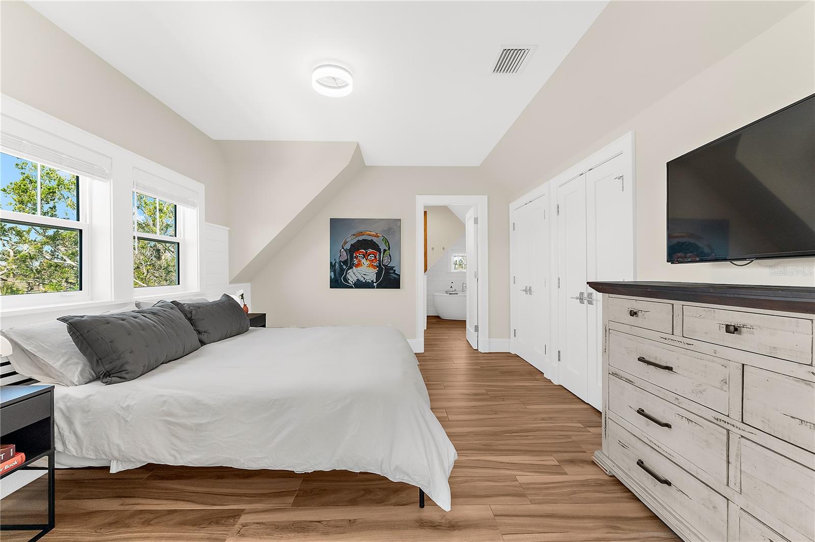 116 GARDEN LN — photo 19