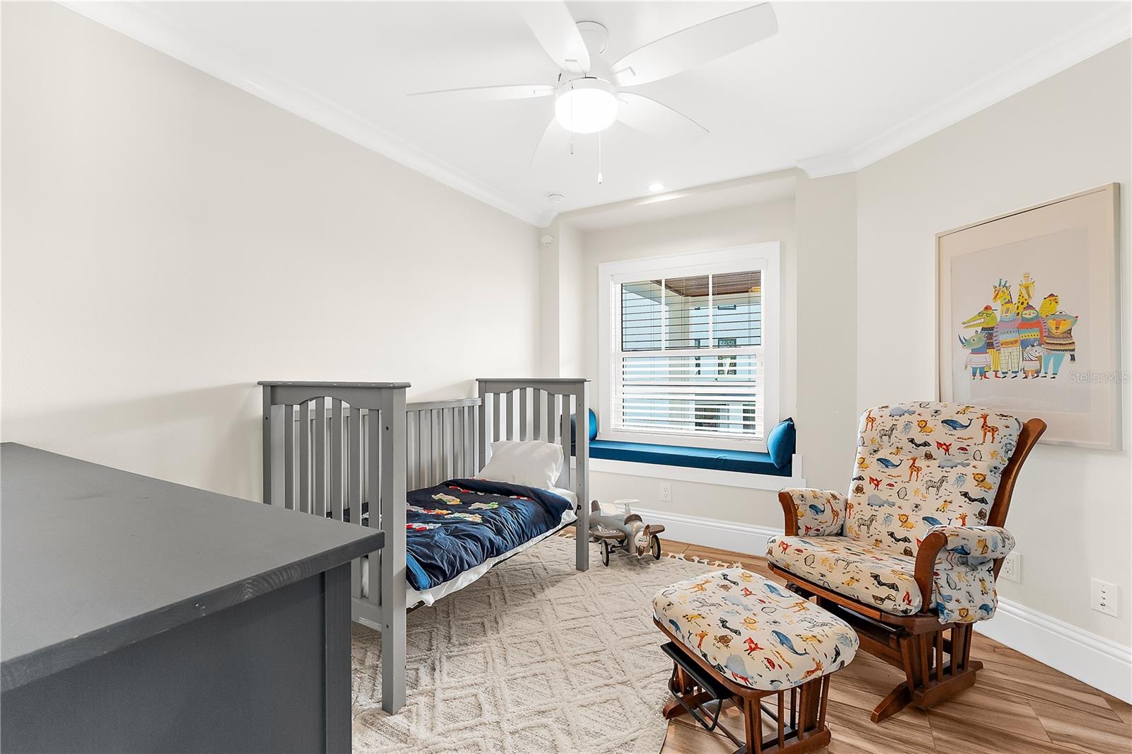 116 GARDEN LN — photo 27