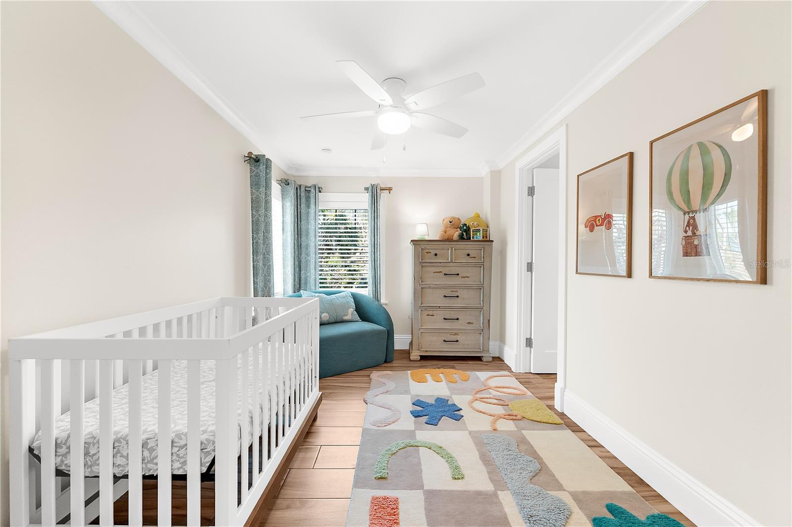 116 GARDEN LN — photo 31