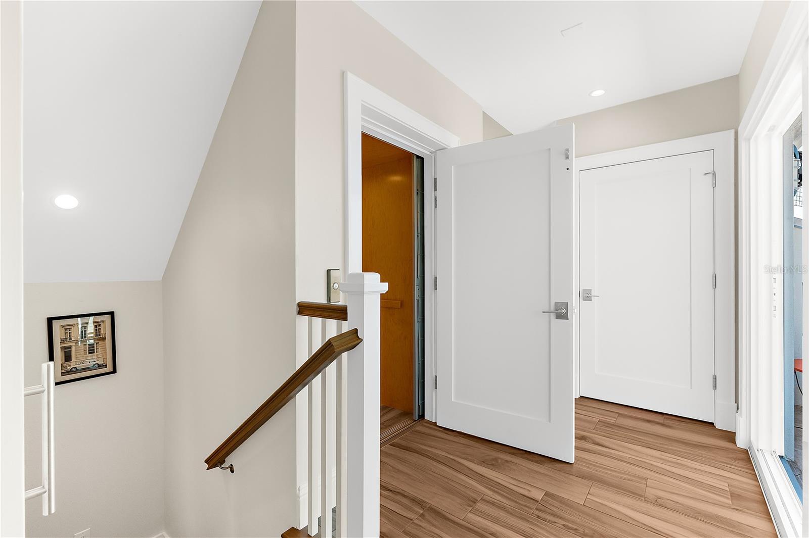 116 GARDEN LN — photo 17