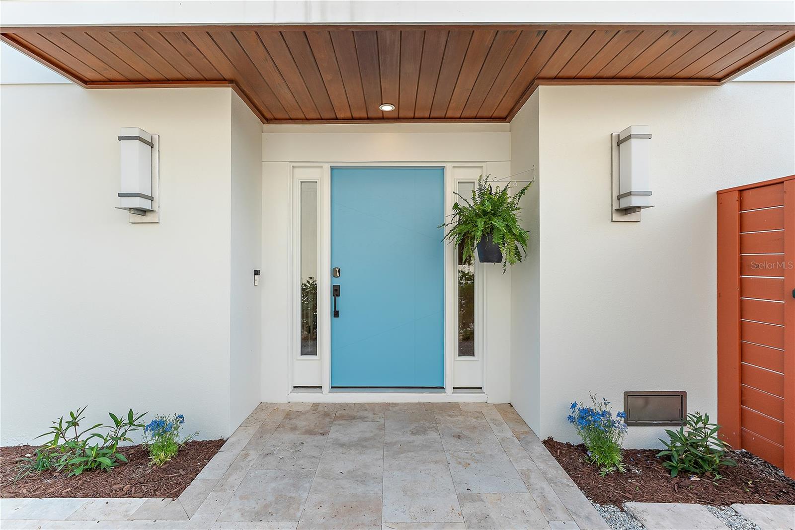 116 GARDEN LN — photo 2