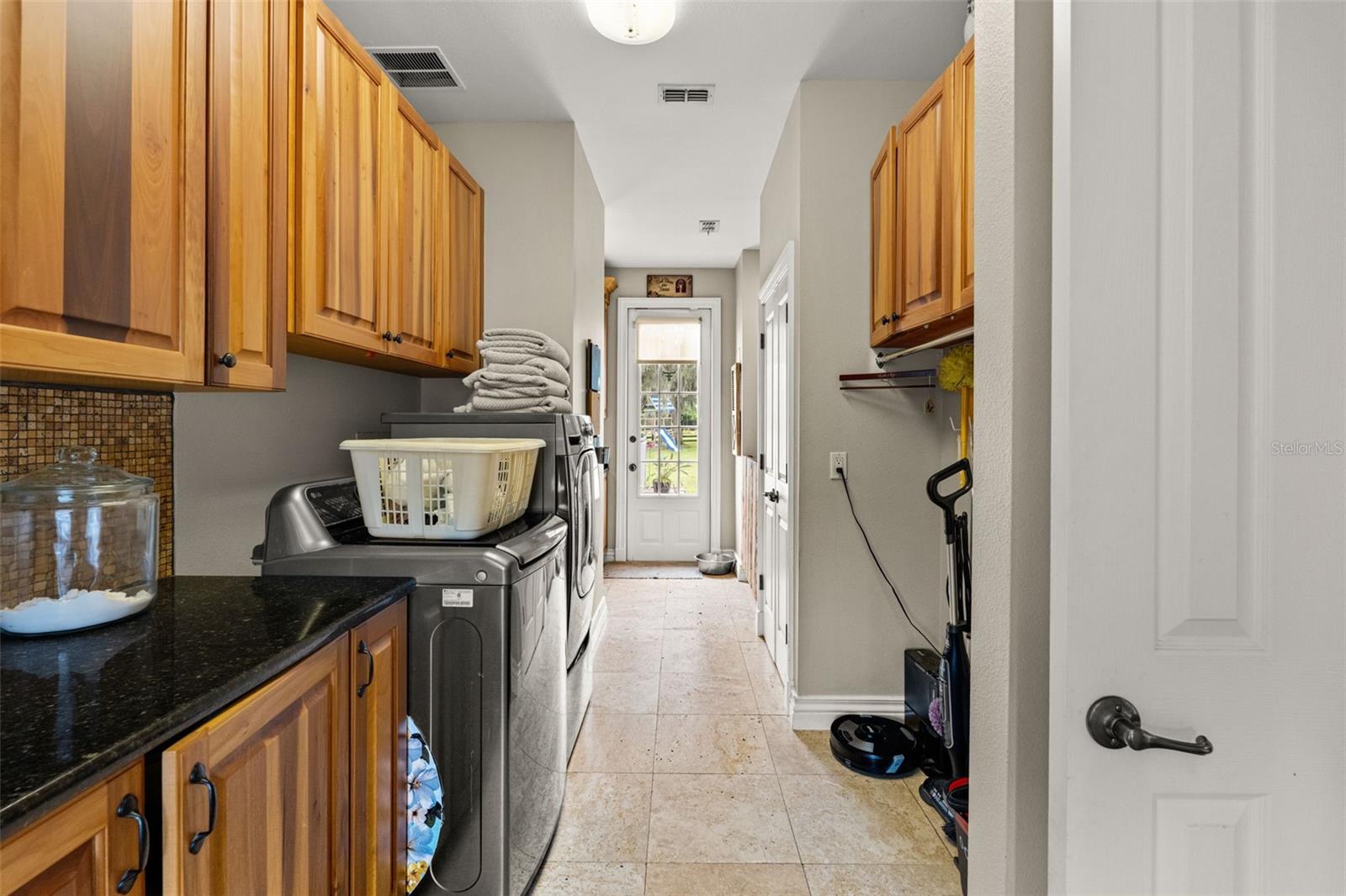 18351 KUKA LN — photo 37