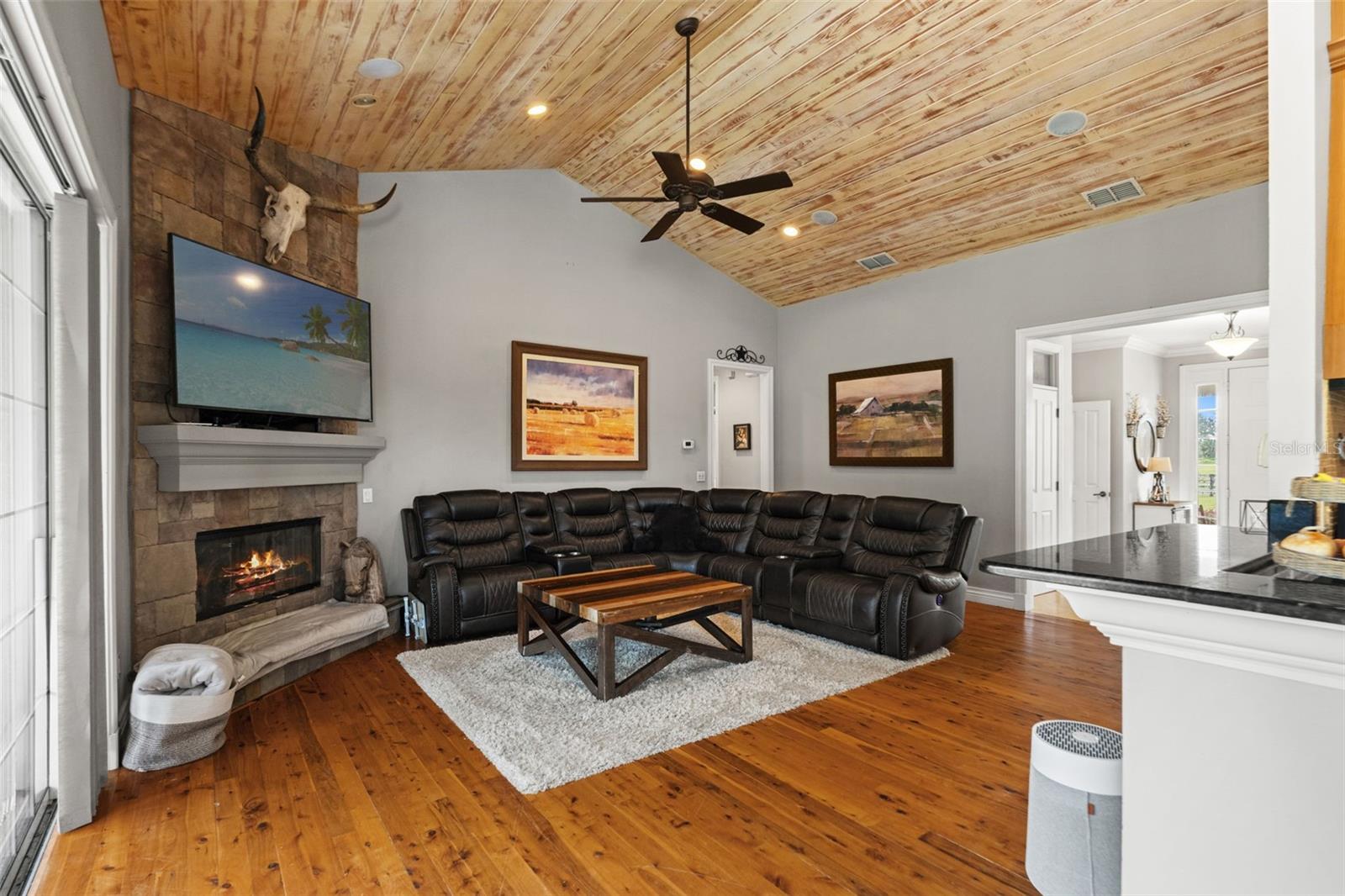 18351 KUKA LN — photo 14