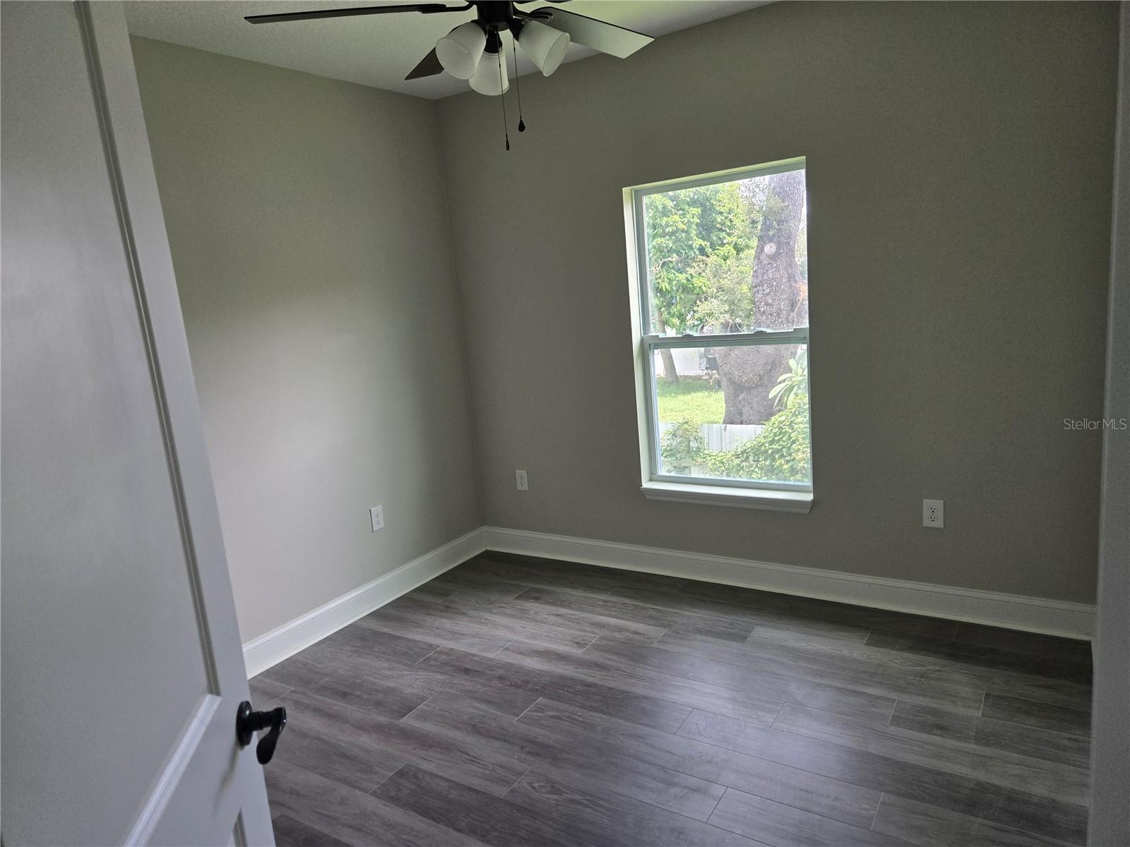 701 E LINEBAUGH AVE — photo 43