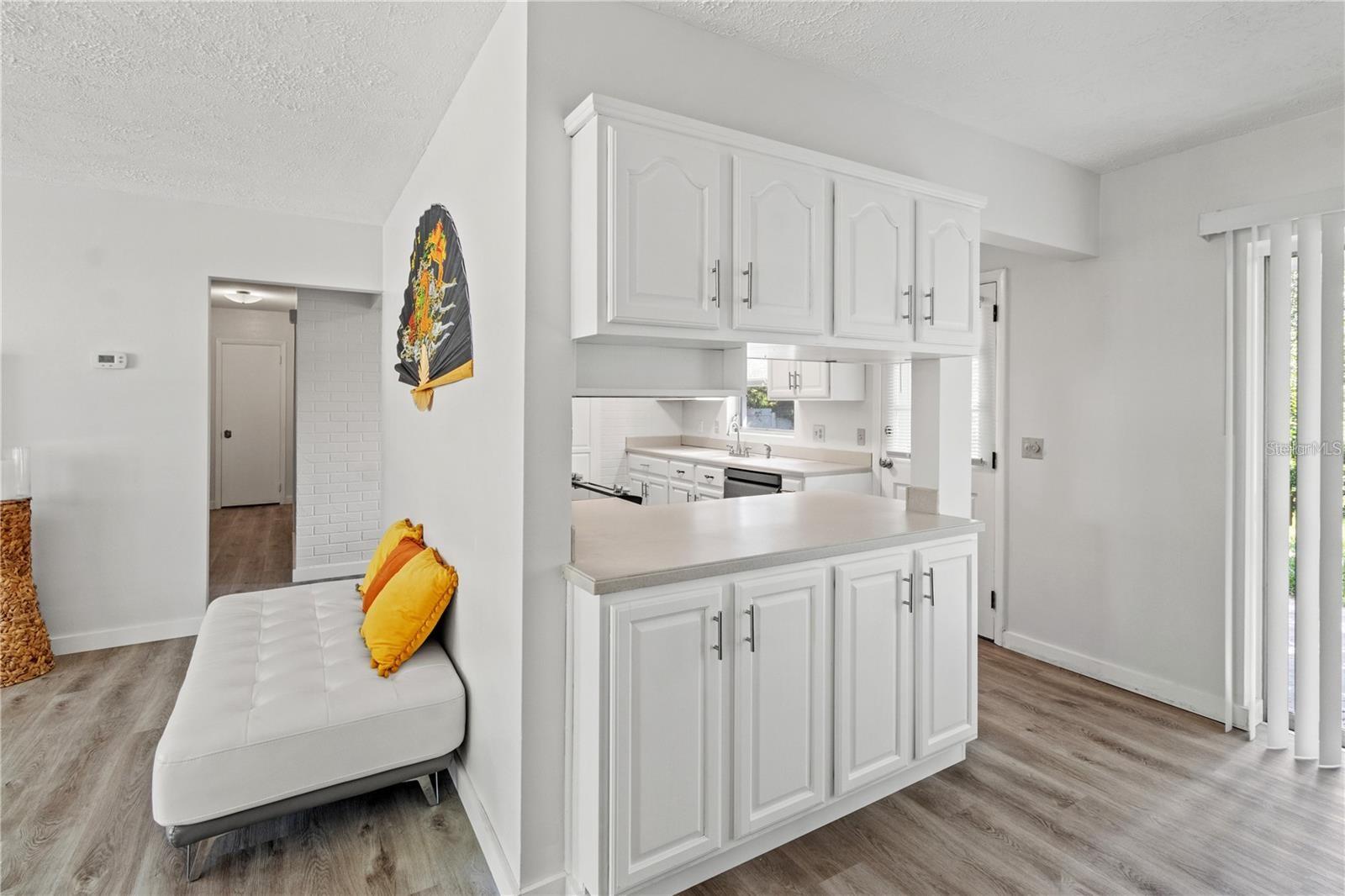 1565 S EVERGREEN AVE — photo 15
