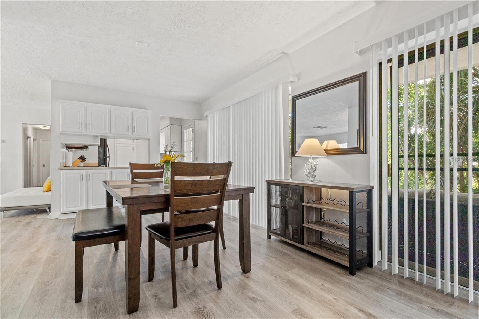 1565 S EVERGREEN AVE — photo 11