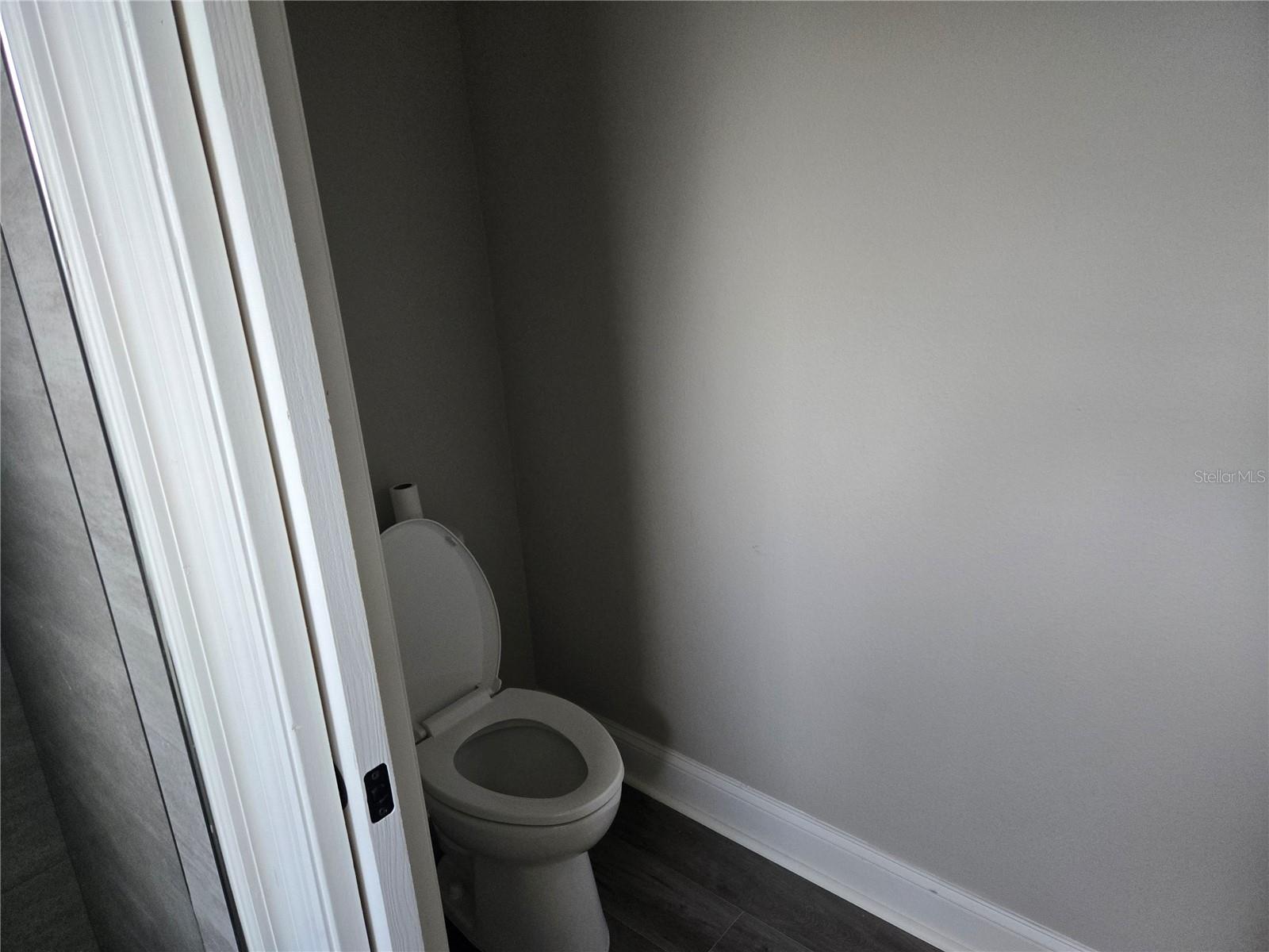 704 E ORCHID AVE — photo 6
