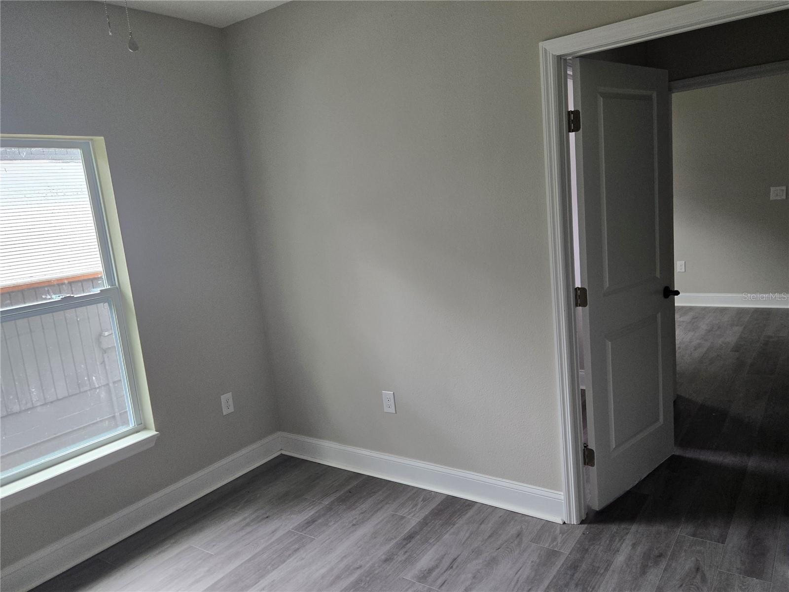 704 E ORCHID AVE — photo 24