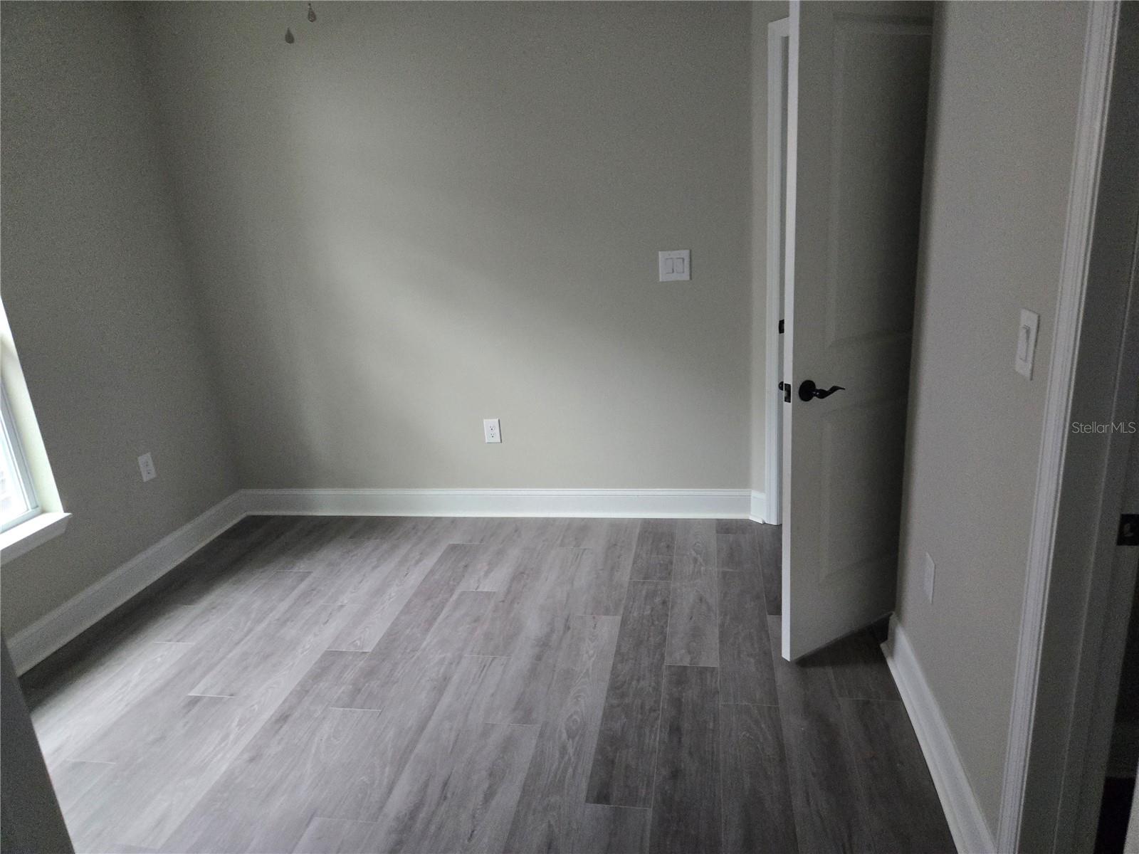 704 E ORCHID AVE — photo 19