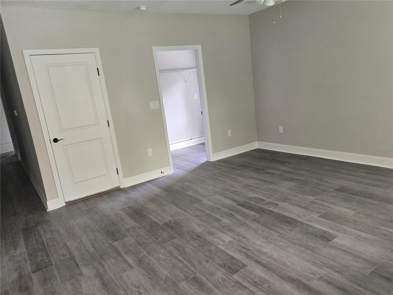 704 E ORCHID AVE — photo 26