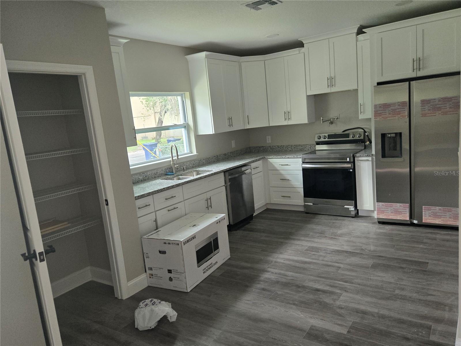 704 E ORCHID AVE — photo 25