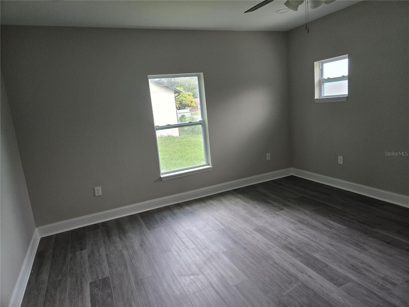 704 E ORCHID AVE — photo 11