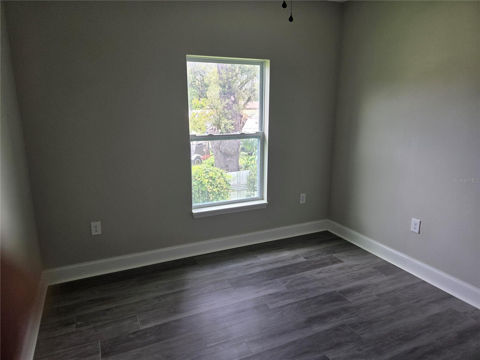 704 E ORCHID AVE — photo 46