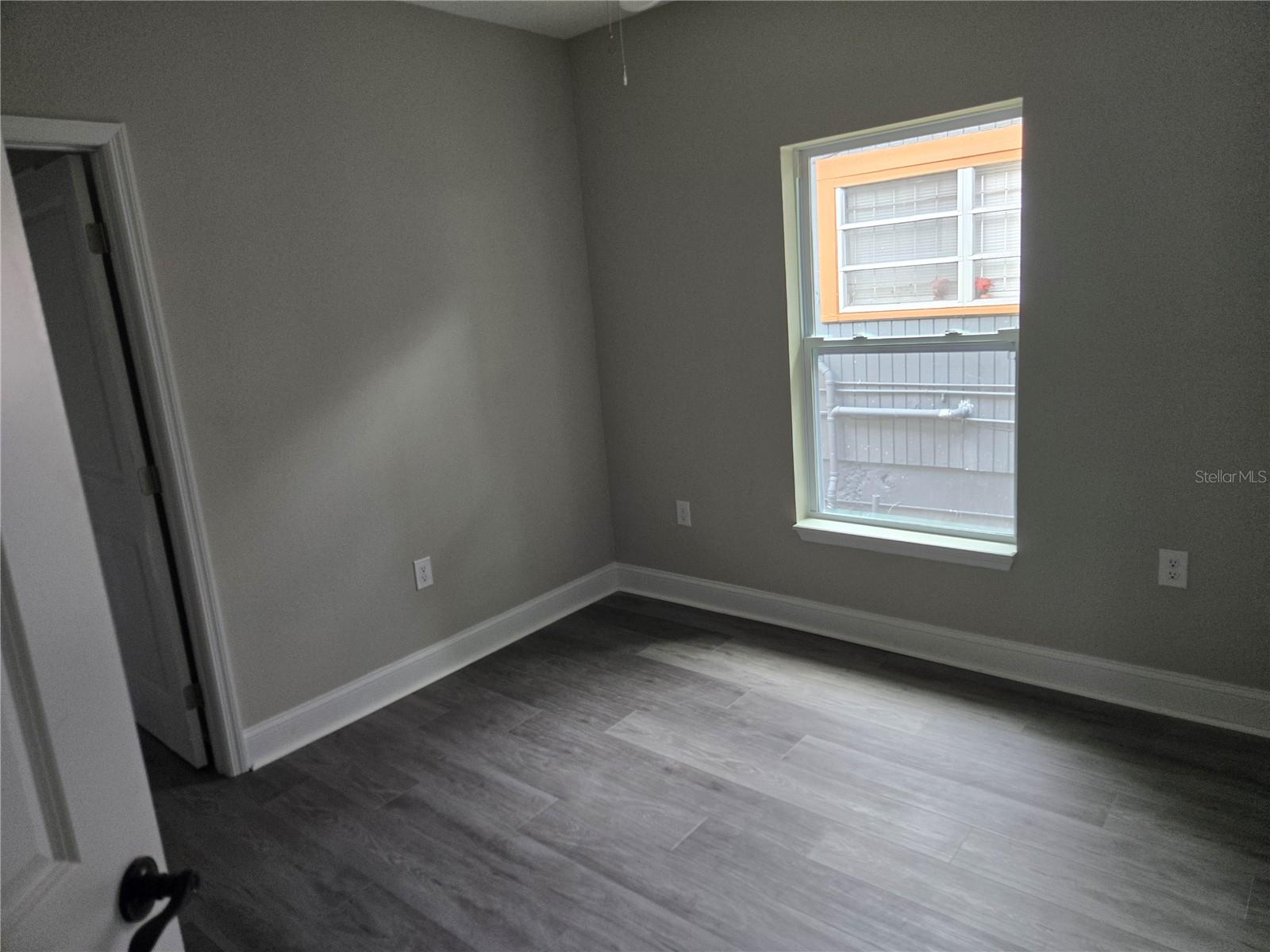 704 E ORCHID AVE — photo 15