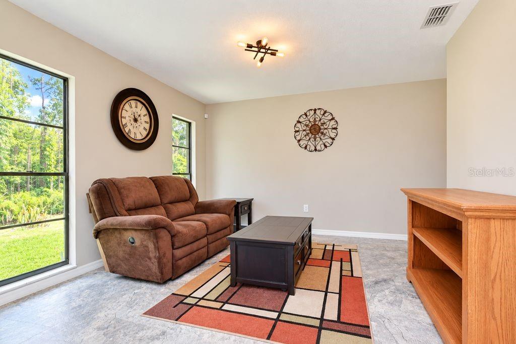 6916 COPPERFIELD DR — photo 9