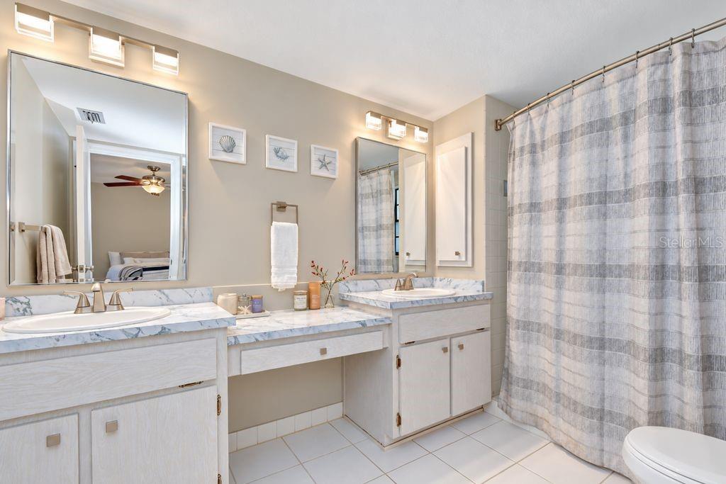 6916 COPPERFIELD DR — photo 20