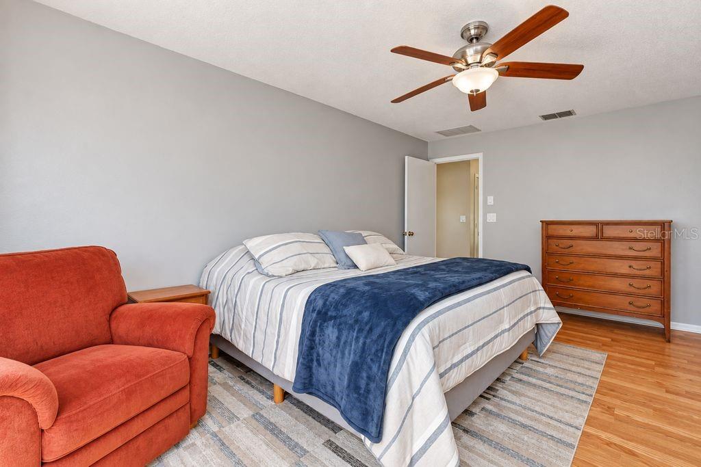 6916 COPPERFIELD DR — photo 22