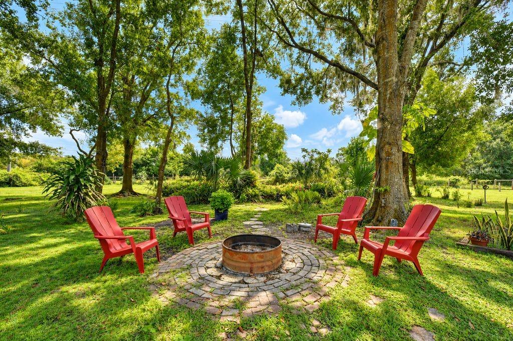 6916 COPPERFIELD DR — photo 33