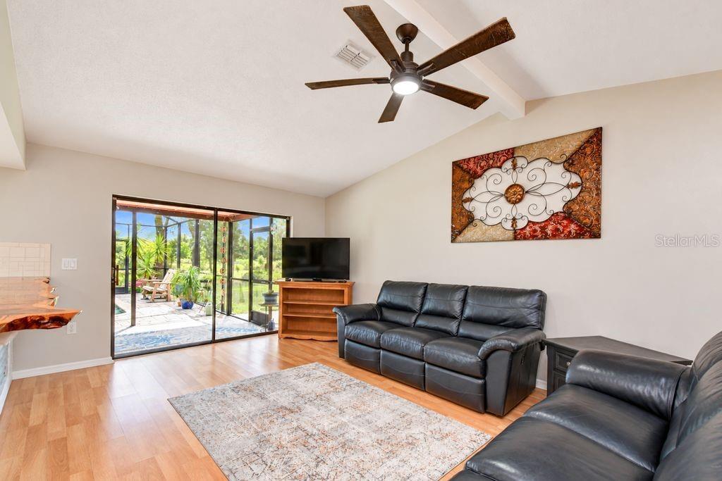 6916 COPPERFIELD DR — photo 13