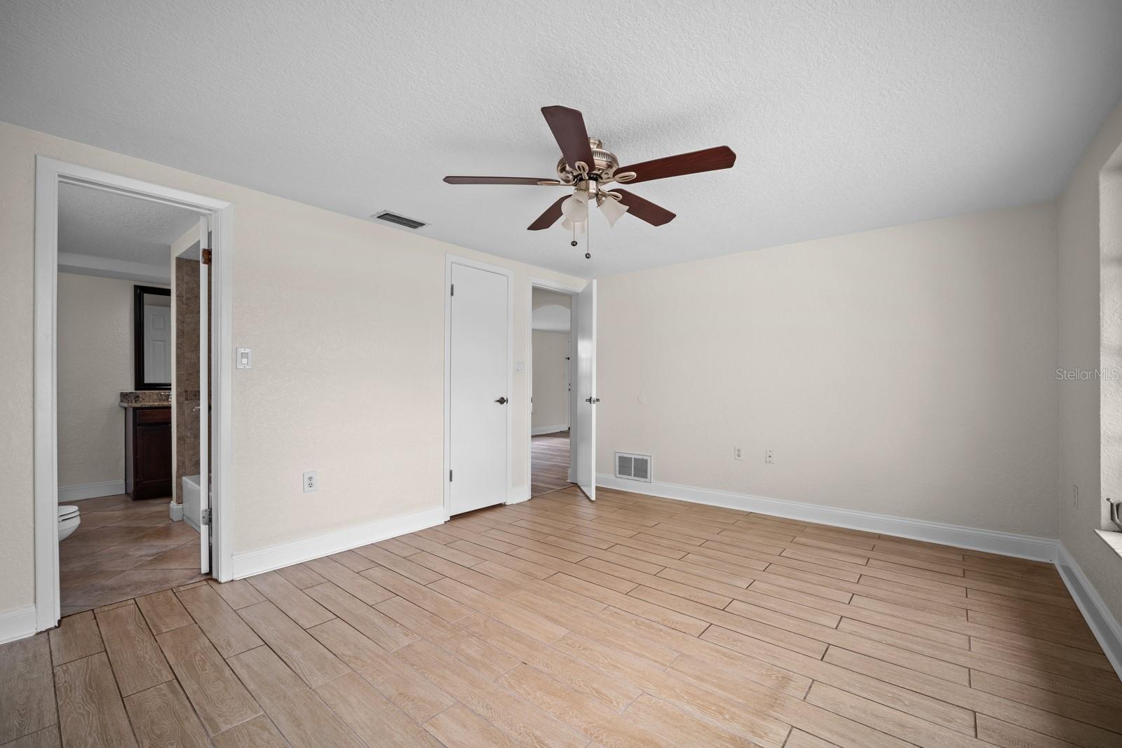7805 BURNHAM DR — photo 15