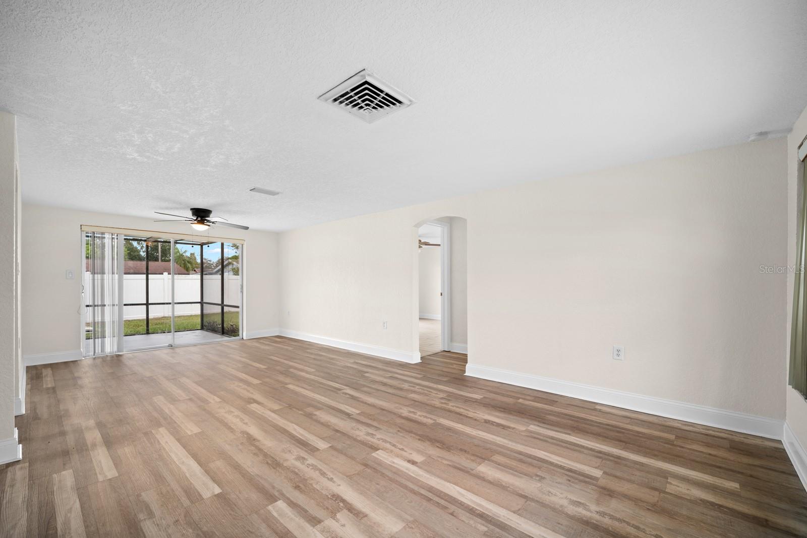 7805 BURNHAM DR — photo 5
