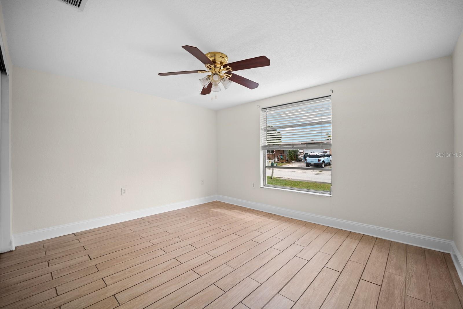 7805 BURNHAM DR — photo 18