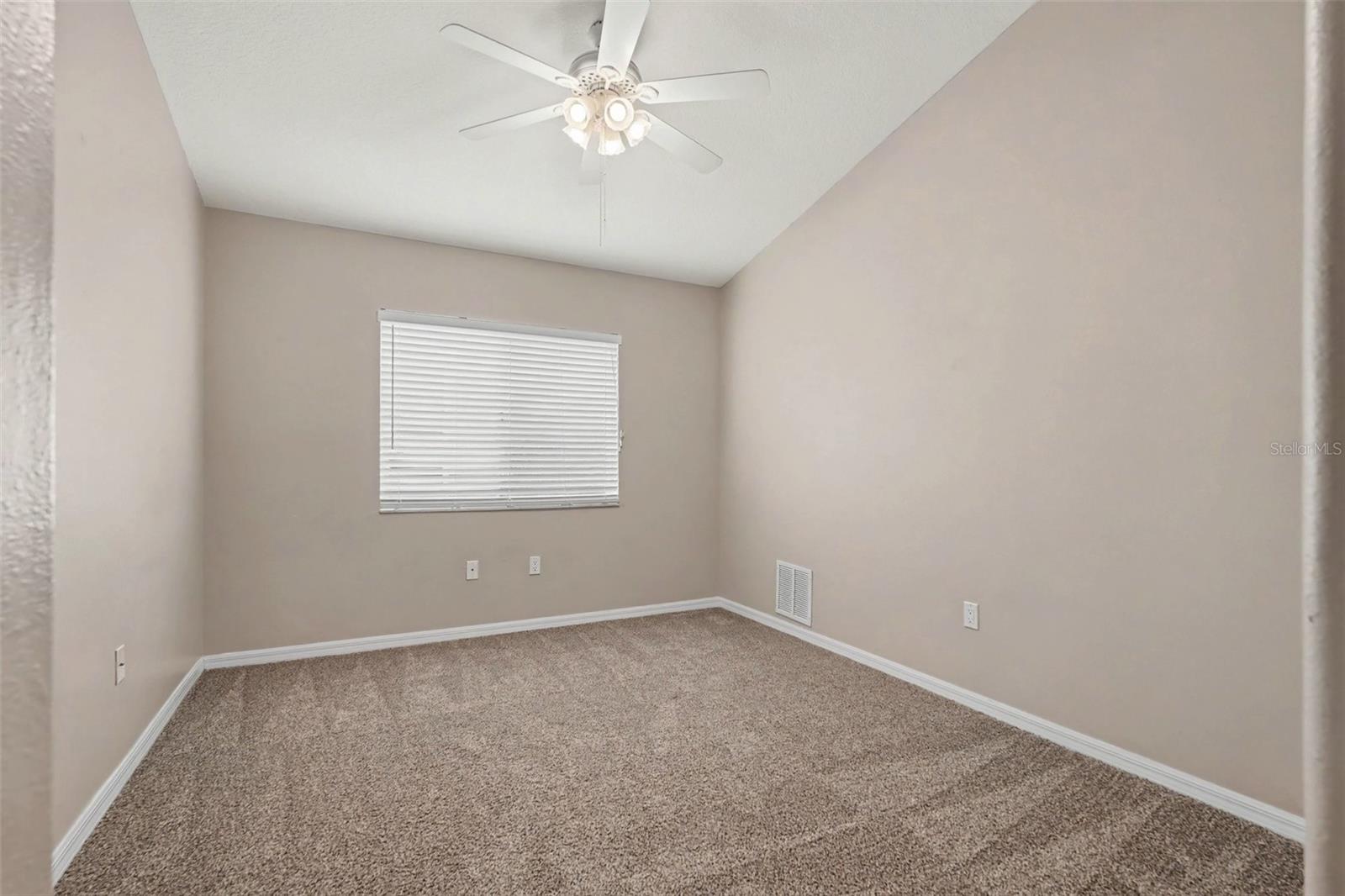 27722 SUGAR LOAF DR — photo 13