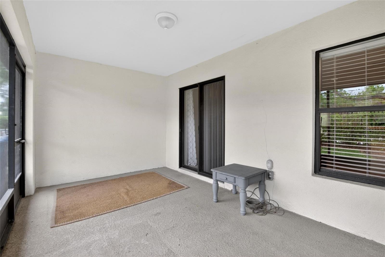 2605 OLEANDER LAKES DR — photo 24