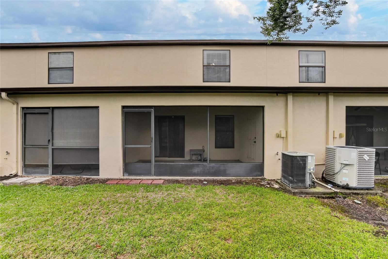 2605 OLEANDER LAKES DR — photo 63