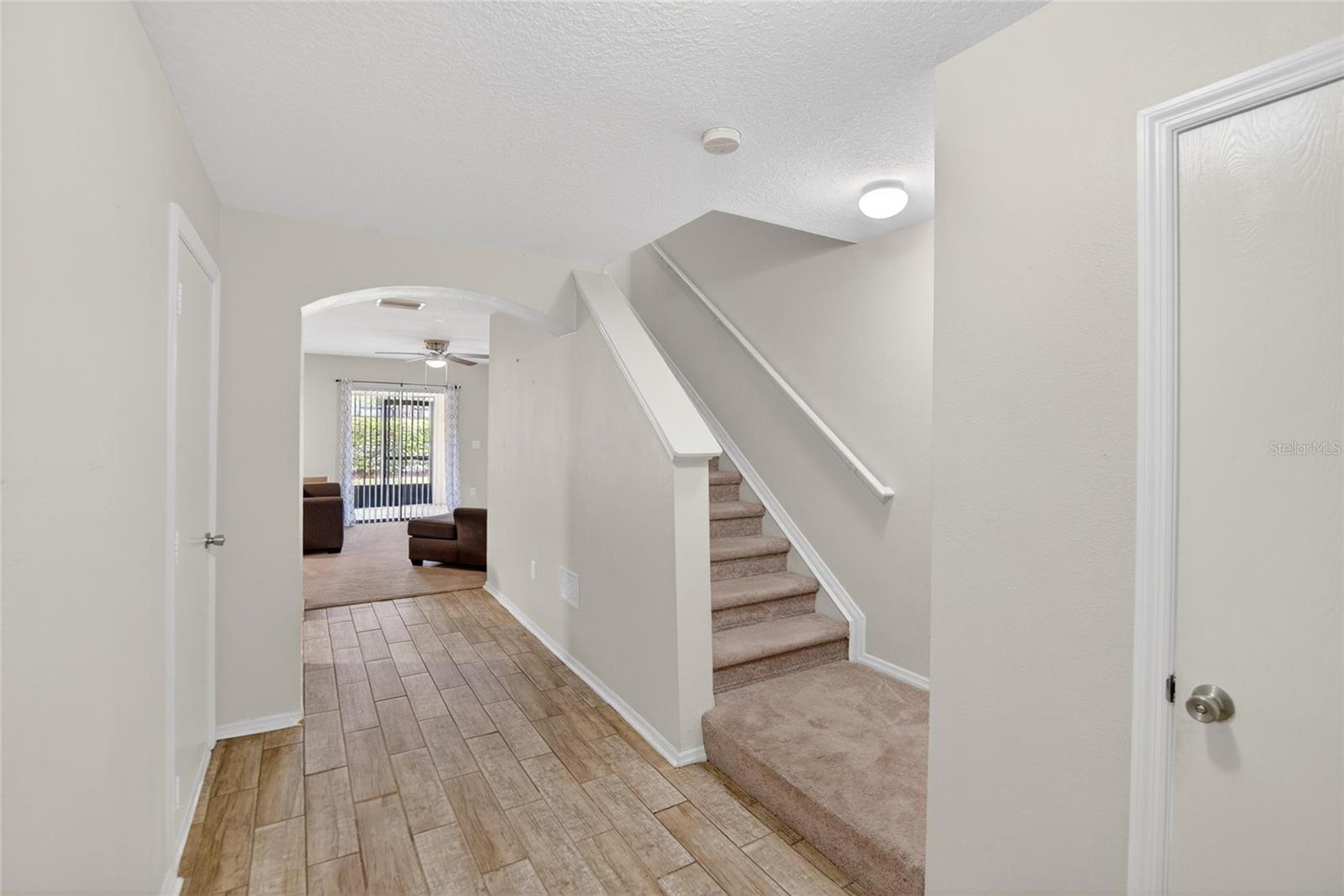 2605 OLEANDER LAKES DR — photo 5