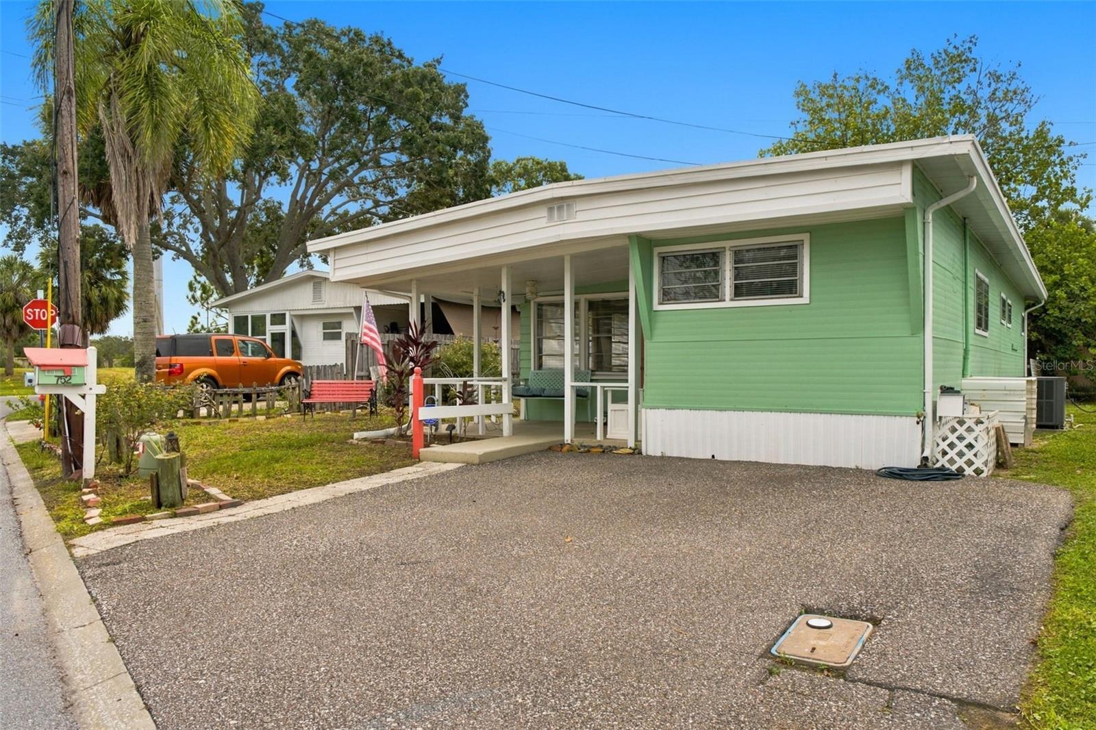 752 DRIFTWOOD LN — photo 3