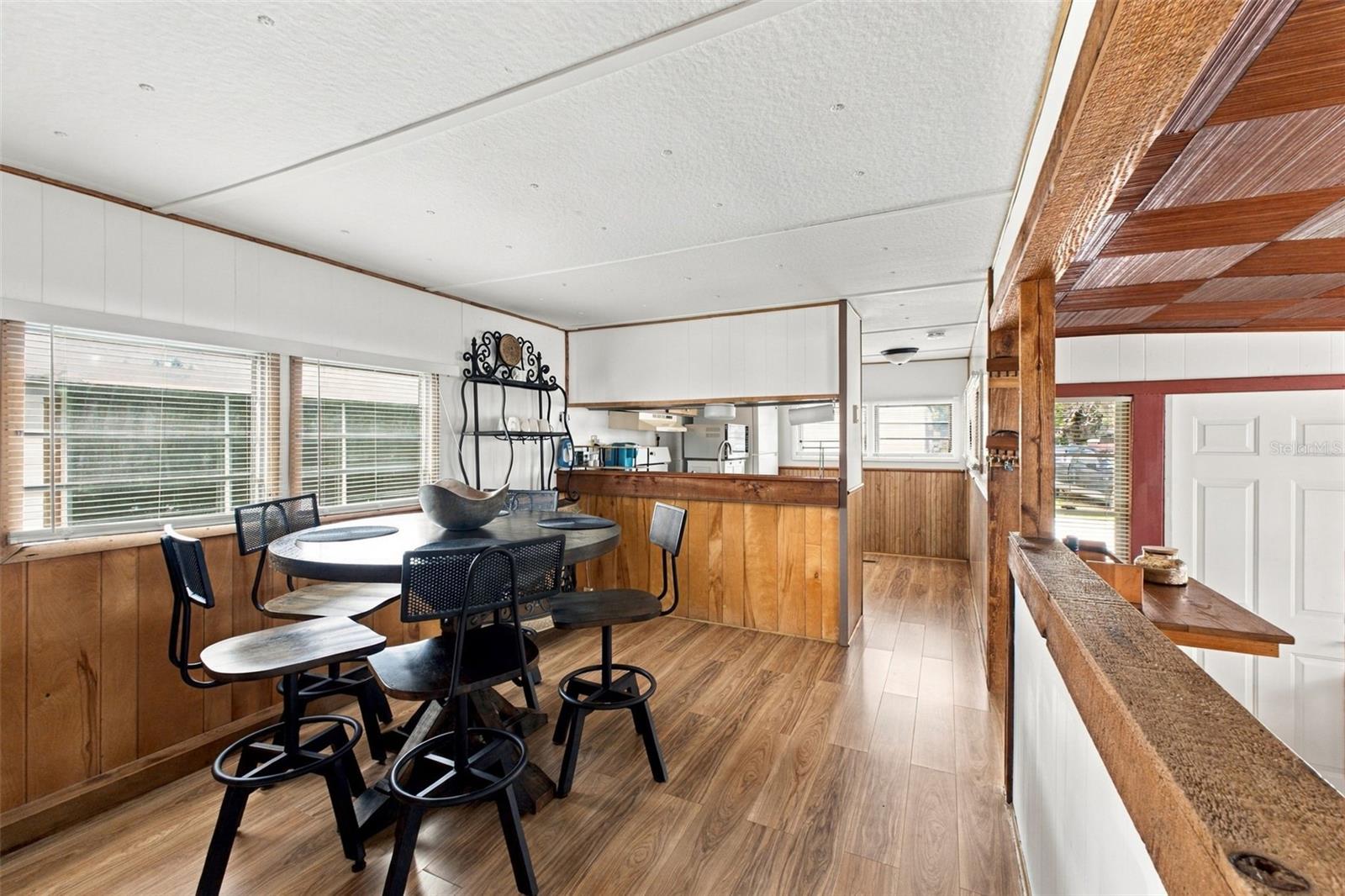 752 DRIFTWOOD LN — photo 12