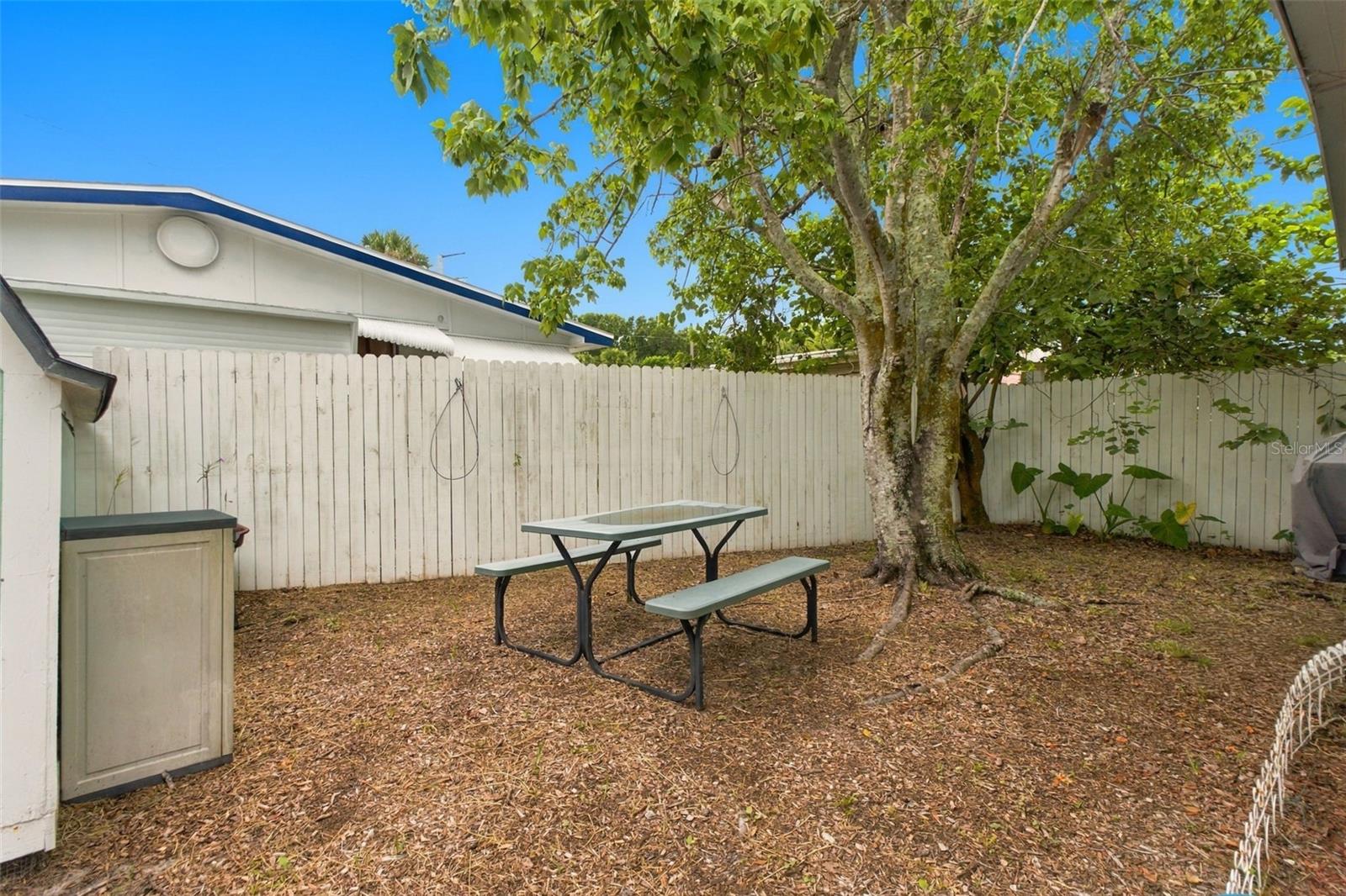 752 DRIFTWOOD LN — photo 27