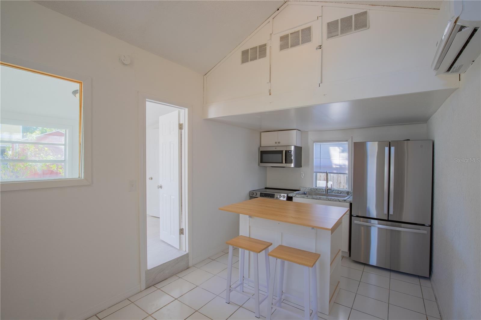 944 BRUCE AVE — photo 15