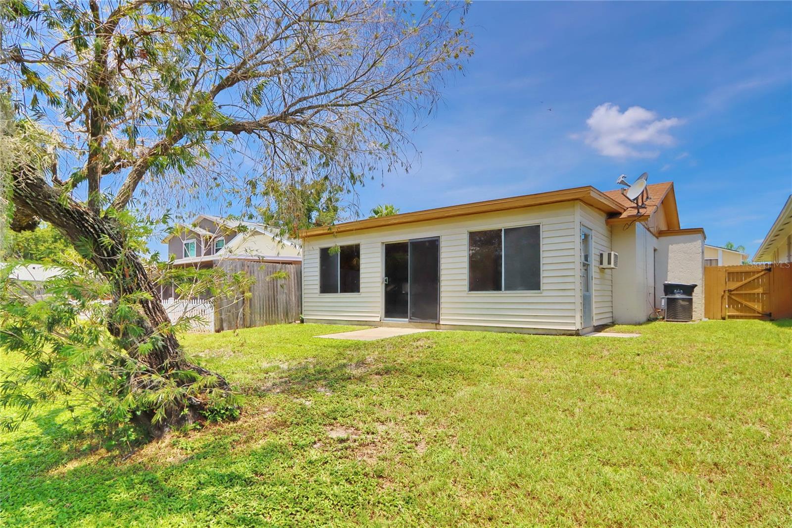 5128 SPRINGWOOD DR — photo 21
