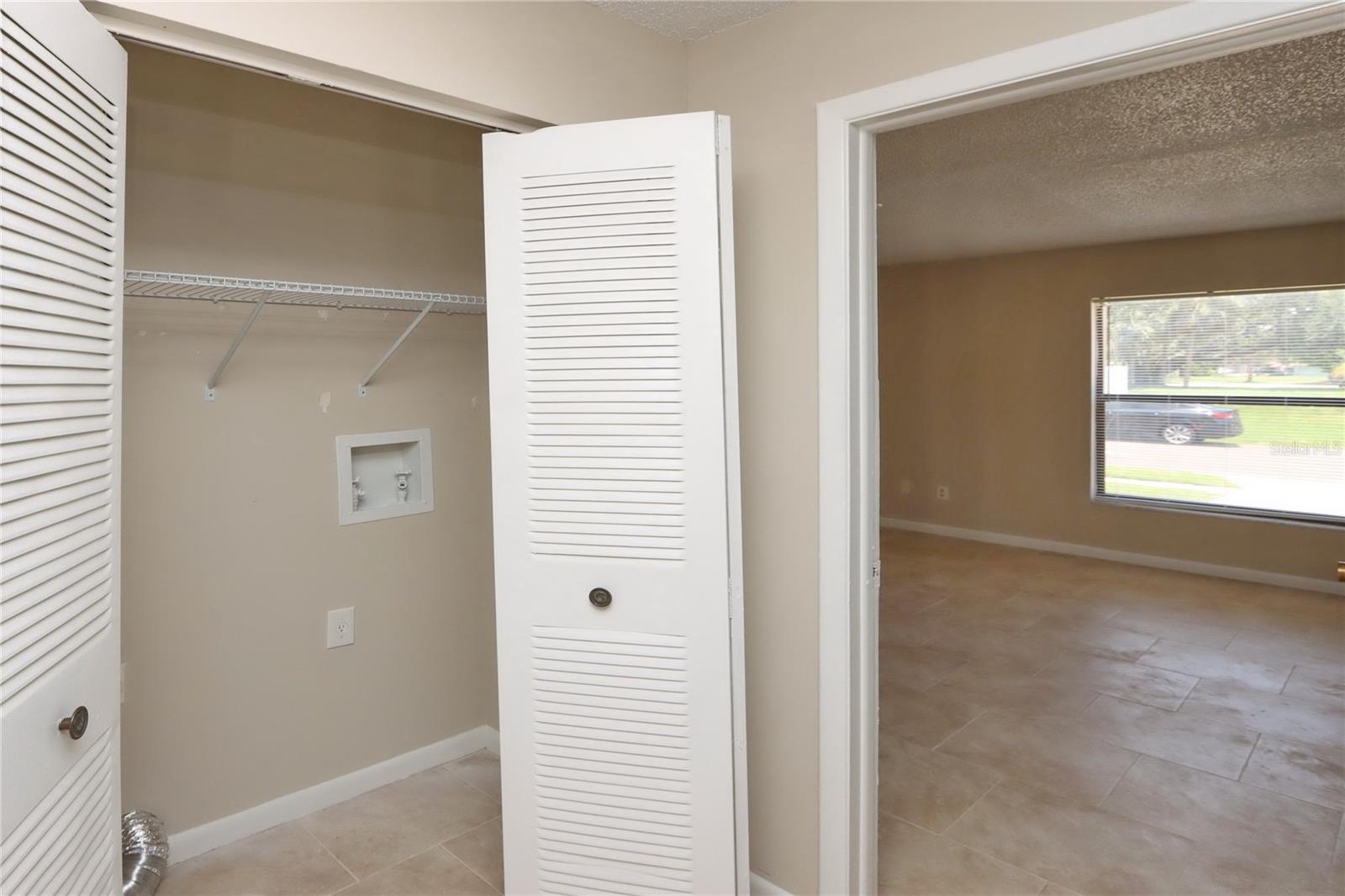 5128 SPRINGWOOD DR — photo 12