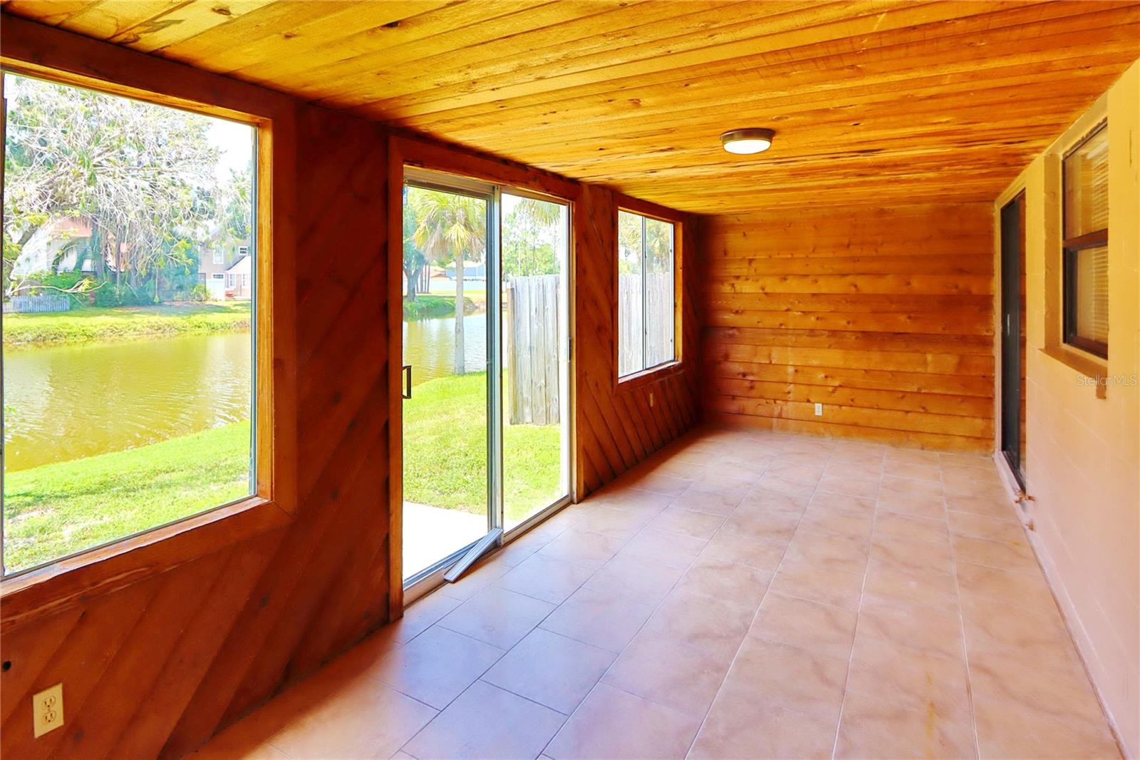 5128 SPRINGWOOD DR — photo 20