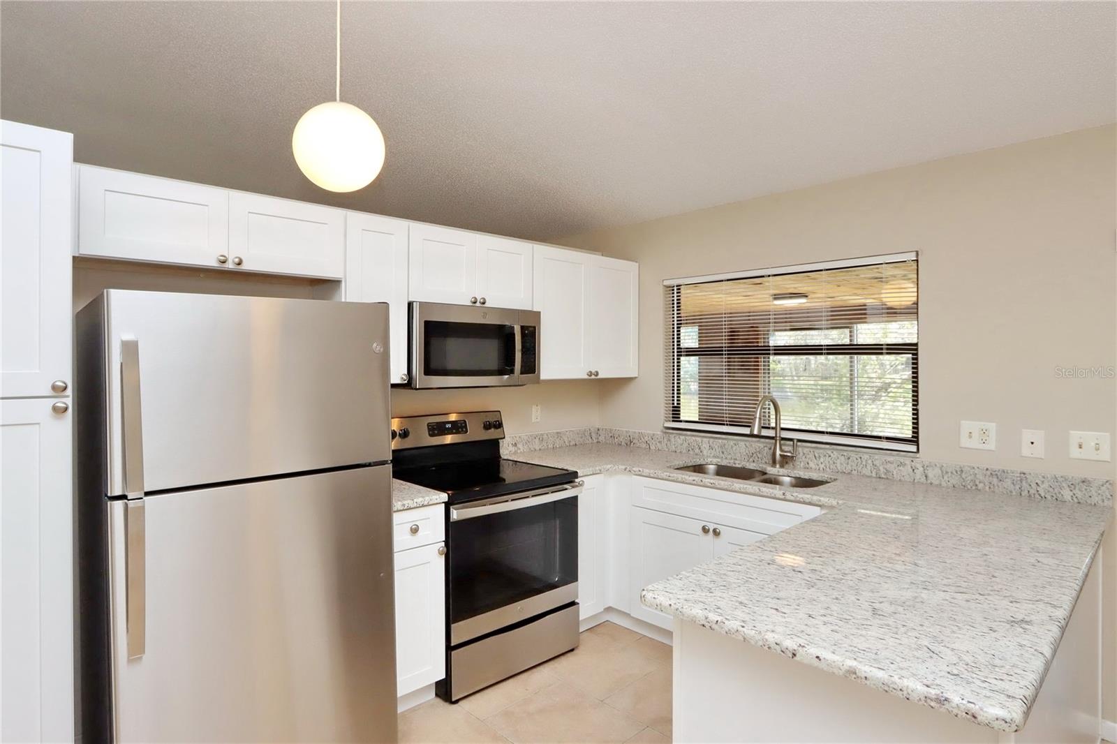 5128 SPRINGWOOD DR — photo 6