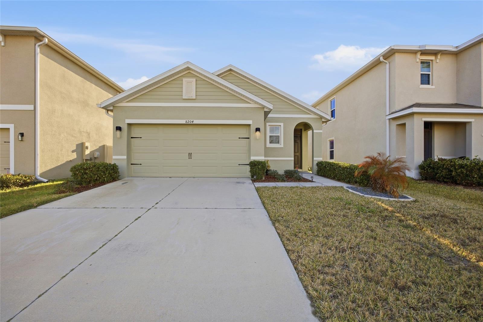 8204 PELICAN REED CIR — photo 3