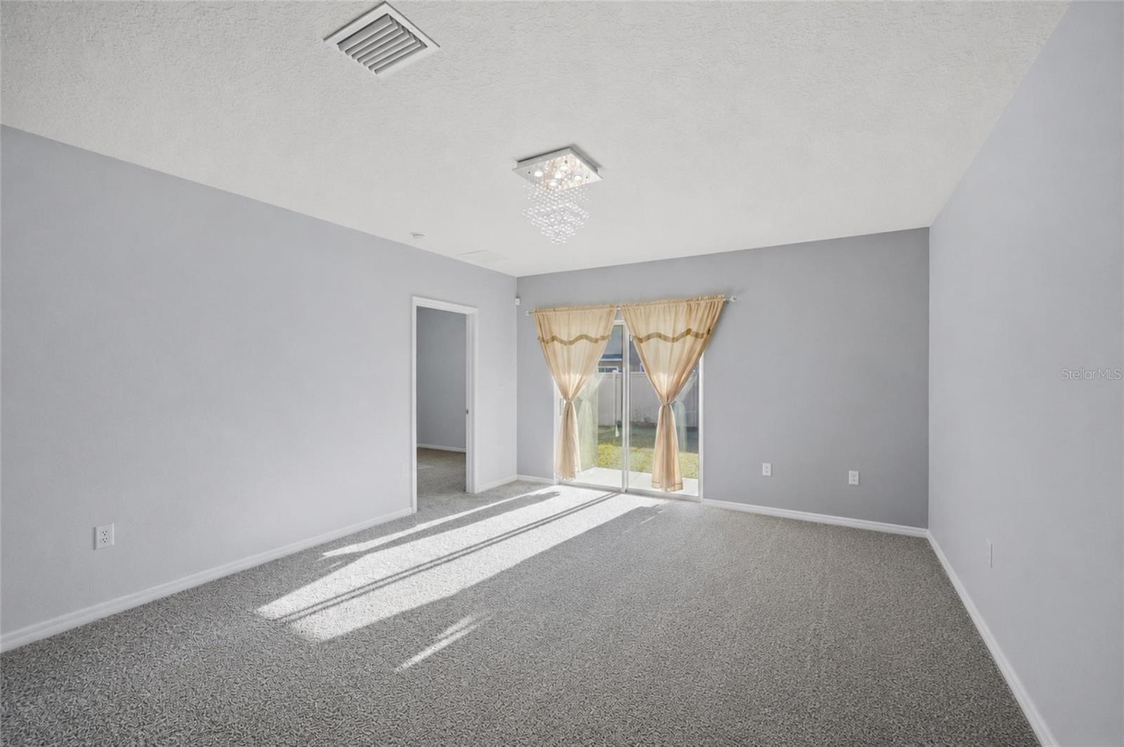 8204 PELICAN REED CIR — photo 10