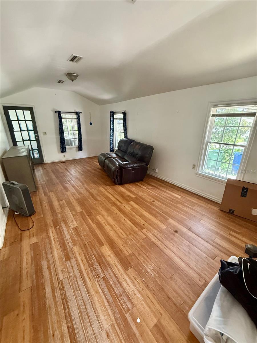 1014 W MOHAWK AVE — photo 18