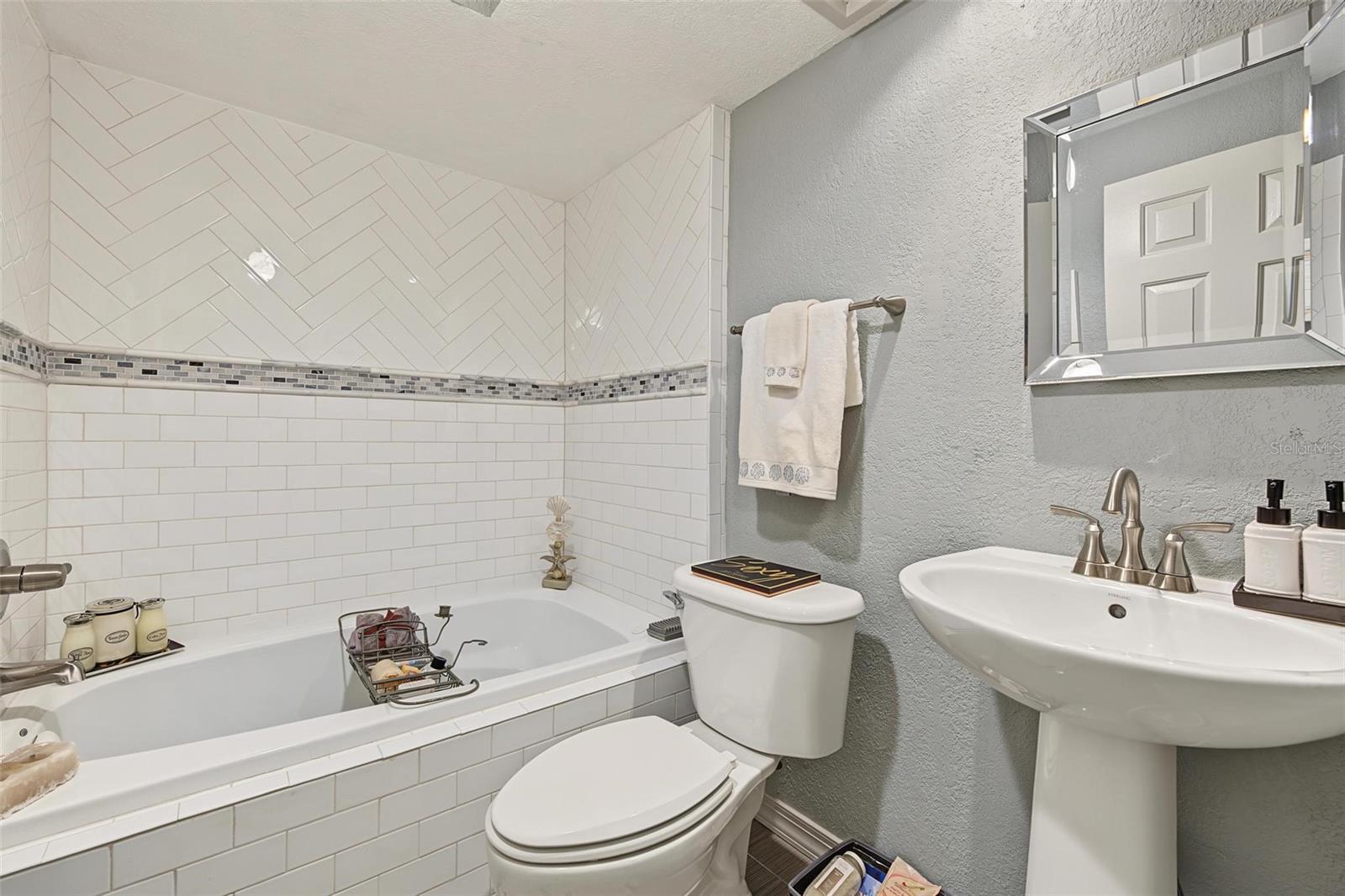 10399 PARADISE BLVD #107 — photo 8