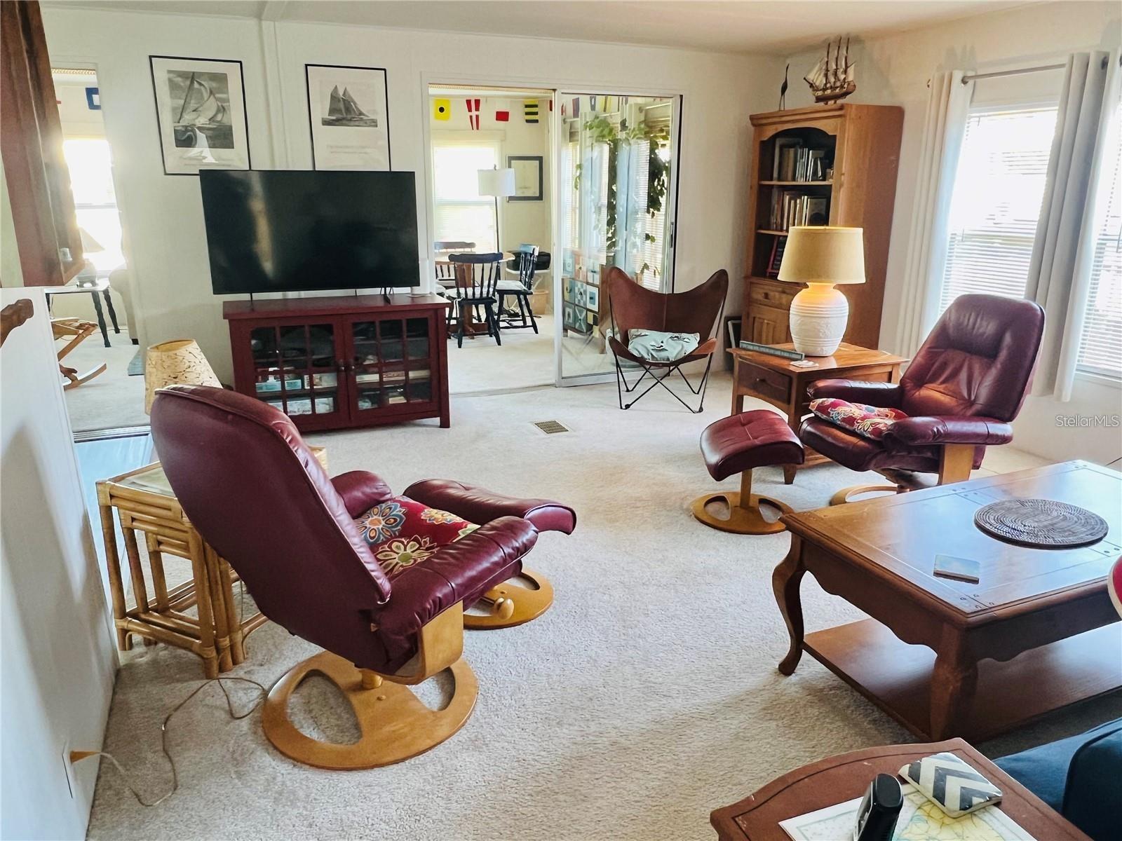 2270 PALAZZA DR #72 — photo 2