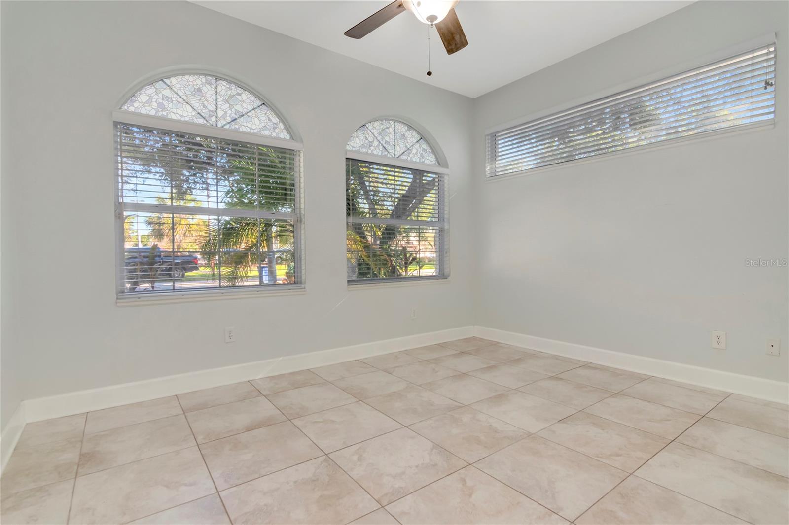 3816 W ESTRELLA ST — photo 9
