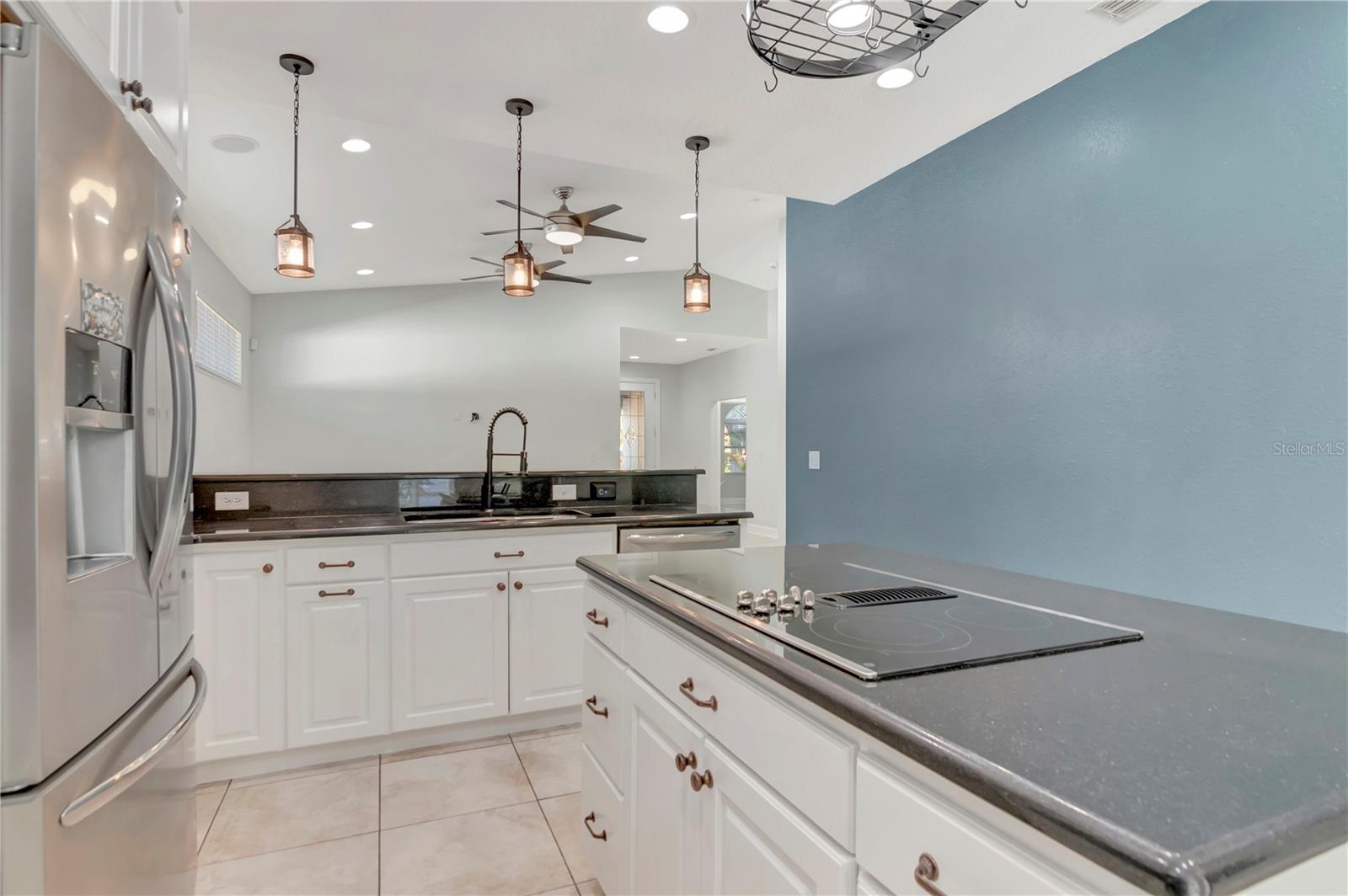 3816 W ESTRELLA ST — photo 12