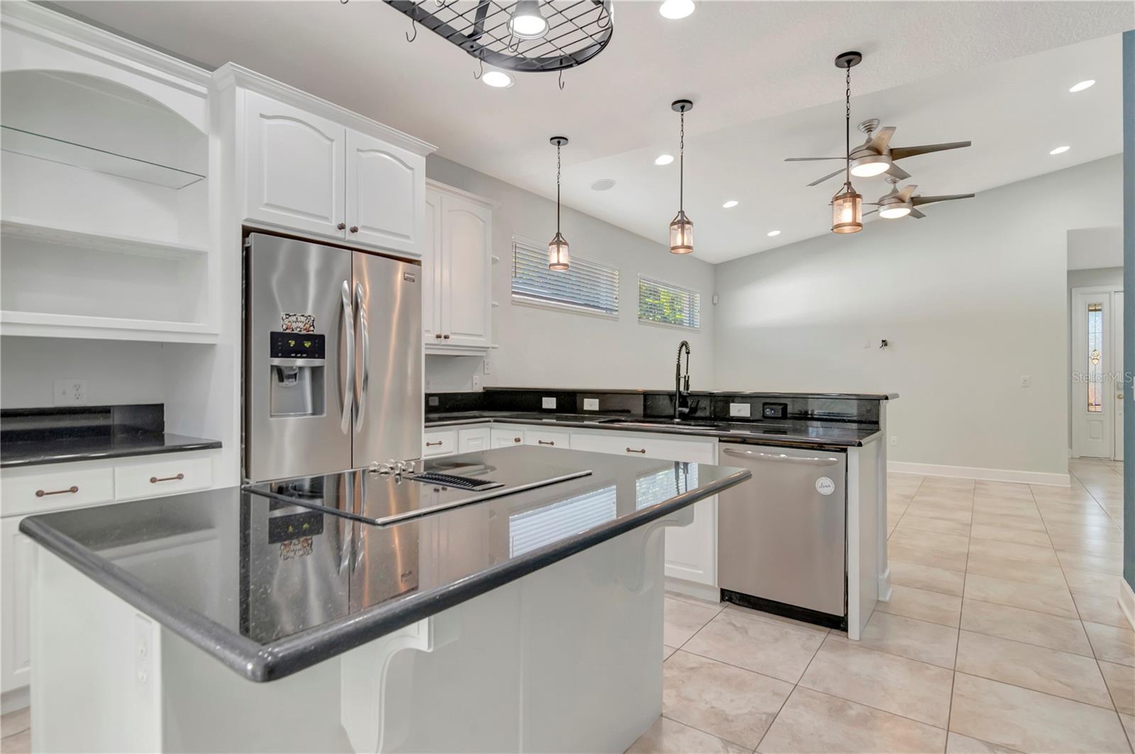 3816 W ESTRELLA ST — photo 11