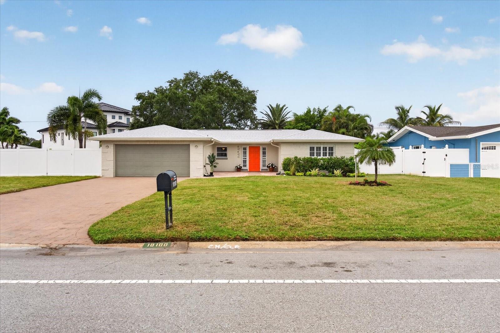 10100 PARADISE BLVD — photo 3