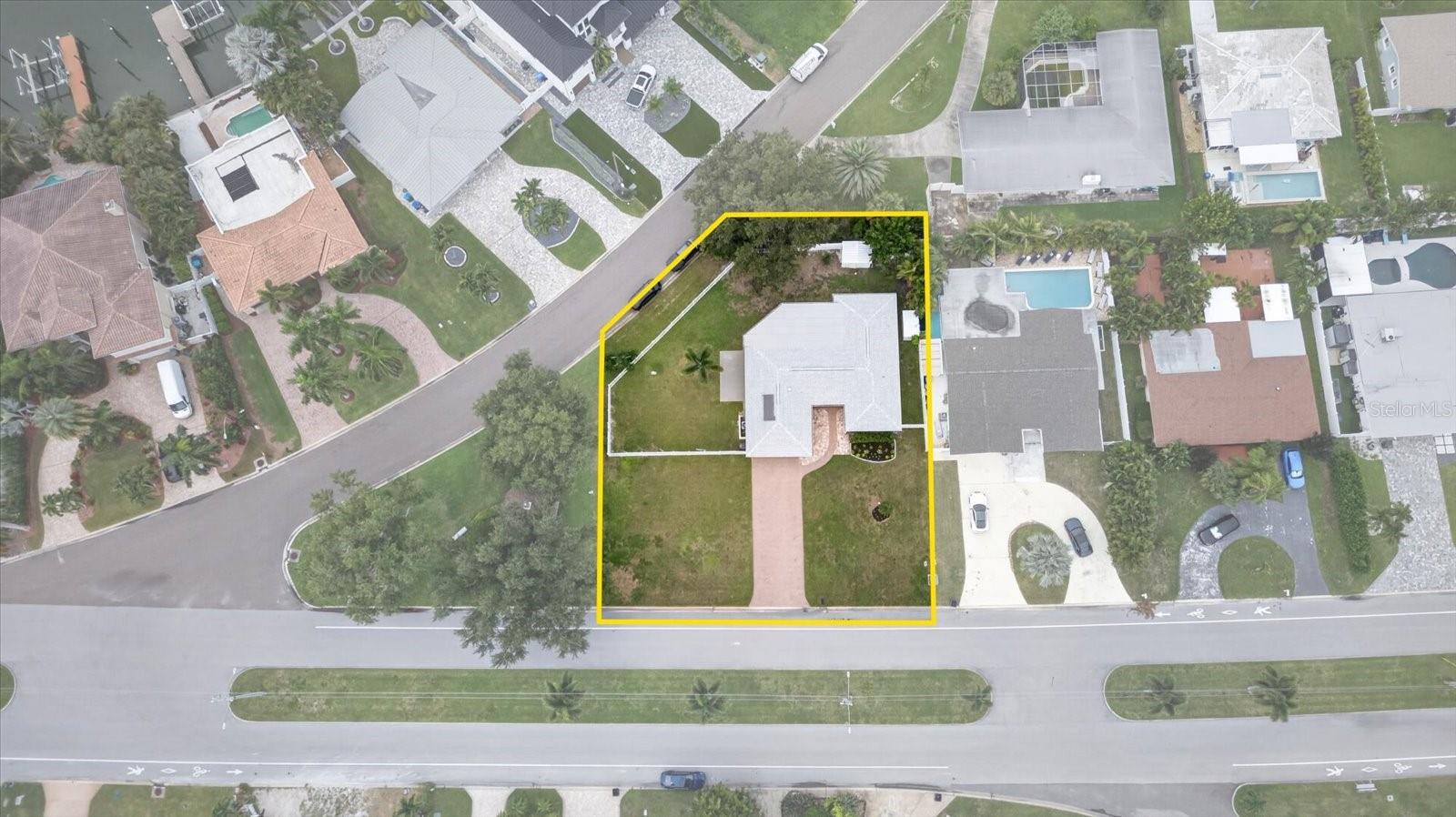 10100 PARADISE BLVD — photo 44