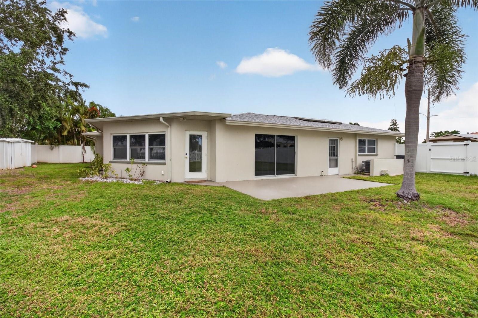 10100 PARADISE BLVD — photo 38