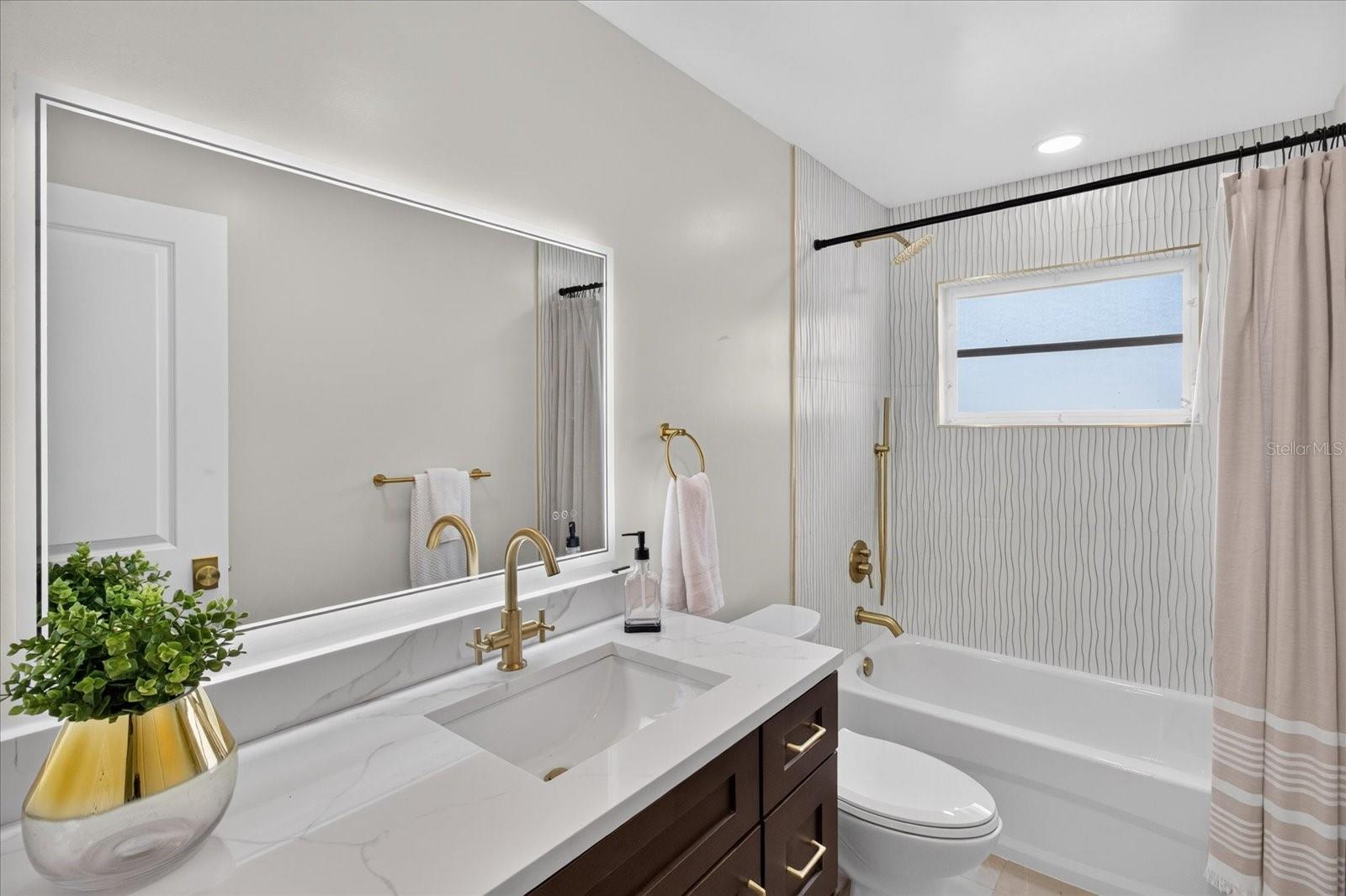10100 PARADISE BLVD — photo 35